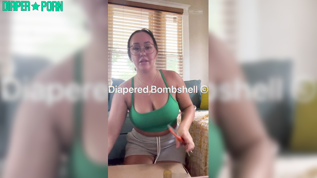 sunbunnystella - It's not difficult for her to change her diaper on her own