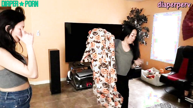 Ineed2pee Ineedamommy Abdl Diapers - Mia didn't want, but she changed her diaper