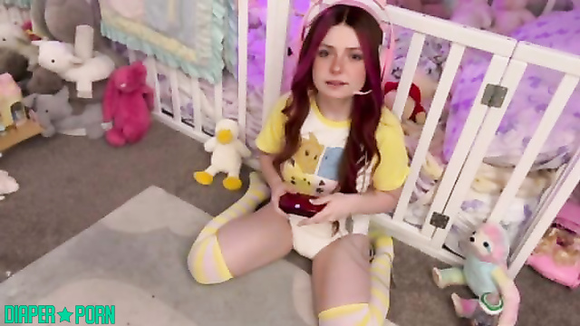 Diariesofababy - Mom interrupted her play and changed wet diaper