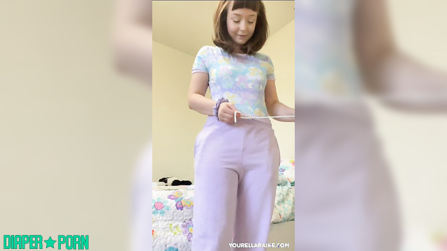 Ella Raine ABDL - Wet vlog (look at her morning routine in pampers) Ella