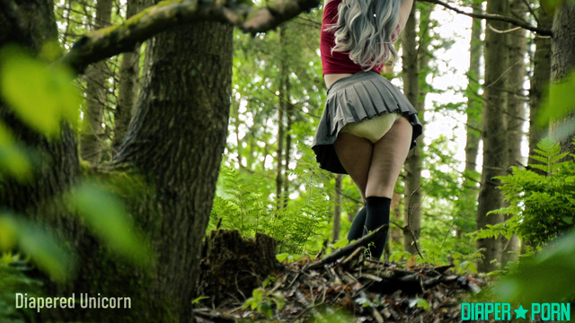 Diapered Unicorn - She got rid of her diaper in the forest