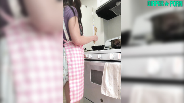 LittlePrincessBug - Dinner making in a pacifier and big messy diaper