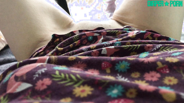 LittlePrincessBug - Roadside pampers change (pov in the car)