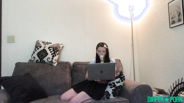 LittlePrincessBug - Relax, daddy will change your stinky diaper