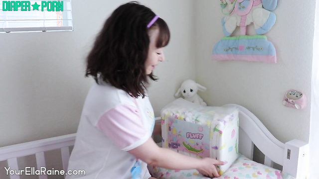 Ella Raine ABDL - Ella showed you her sweet masturbation in a diaper