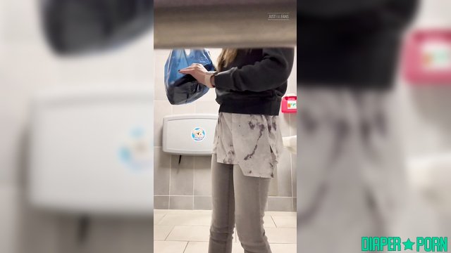 LolaAndThenSome - Quick Diaper Change Before Road Trip