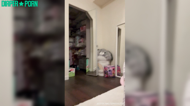SophiexxLittle - The morning began with a trip to the kitchen and a diaper change