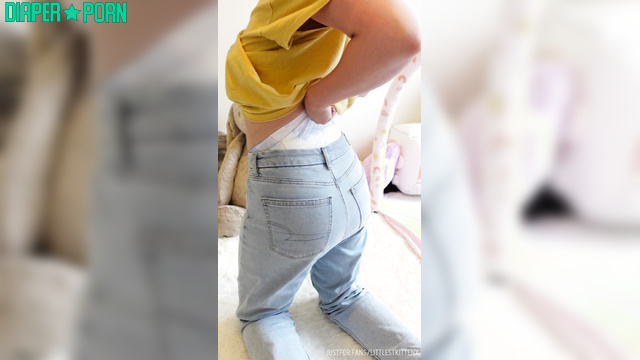 SophiexxLittle - babe showed you what to do with diapers