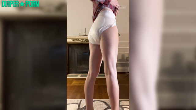 LolaAndThenSome - slut wanted to feel wet / messy nappy