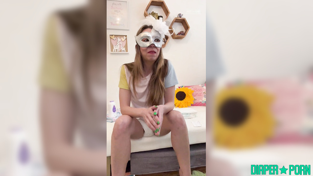 LolaAndThenSome - babe gave a master class on changing nappy