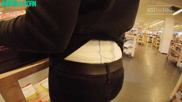 FetishAlex1900 - walking in pampers with boyfriend in a shopping center