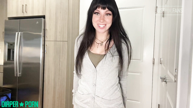 daddaslilstar - housemaid Star always wears a diaper under her uniform