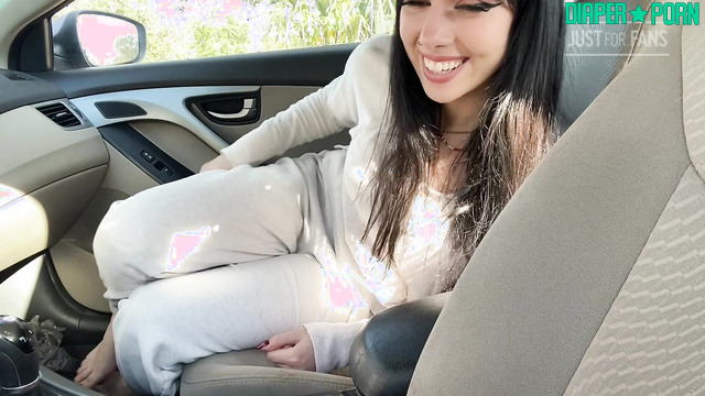 daddaslilstar - pampers changing in the boyfriend's car (Star)