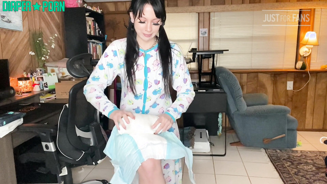 daddaslilstar - morning matcha and a fresh diaper / Strar