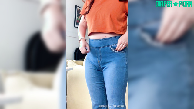 bbabybbear - she likes to wear wet jeans and that's why she peed