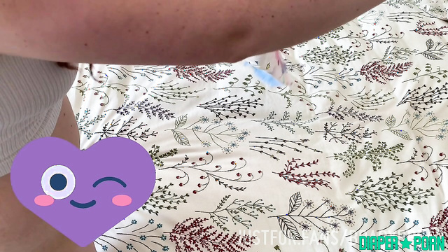 bbabybbear - peeing in a diaper is so cool and pleasant, look