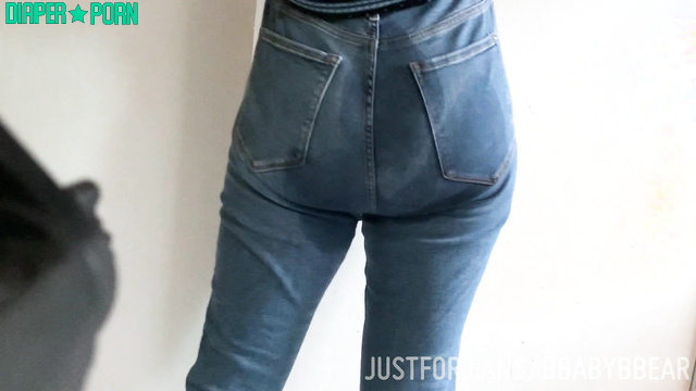 bbabybbear - her nappy couldn't take it and leaked, oops