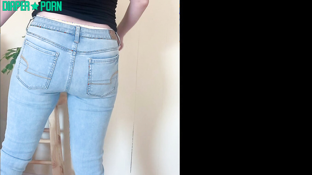 bbabybbear - she liked the feeling of wet jeans and a nappy