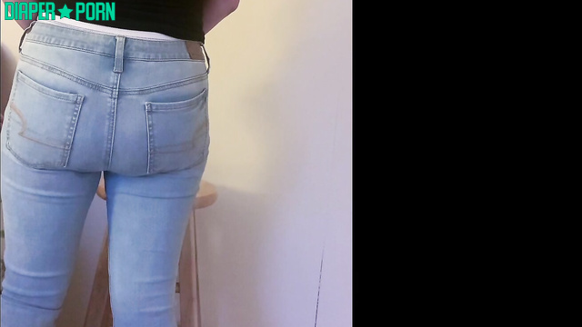 bbabybbear - she liked the feeling of wet jeans and a nappy