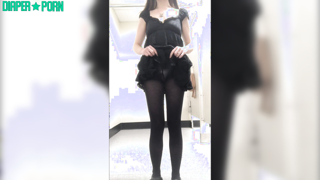 Littleprincessbug - Public toilet peeing (wet nappy)