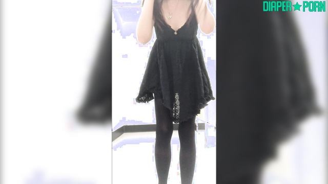 Littleprincessbug - Public toilet peeing (wet nappy)