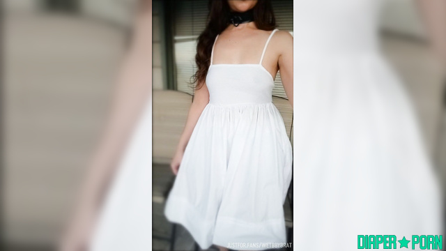 wetbbybrat - Lady proved that she had a diaper under her dress