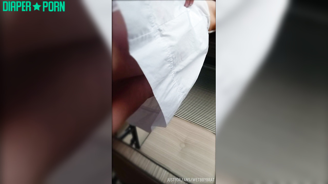 wetbbybrat - Lady proved that she had a diaper under her dress