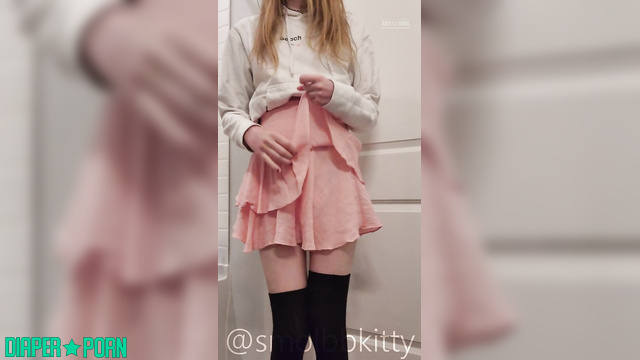 smolbbkitty - She has a wet diaper under her short skirt