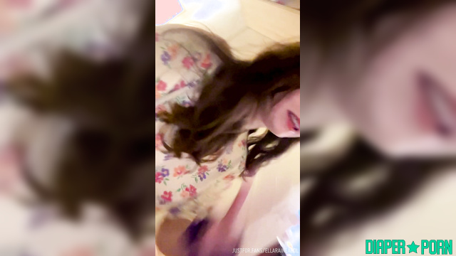 Ella Raine ABDL - Hot full diaper masturbation (solo)
