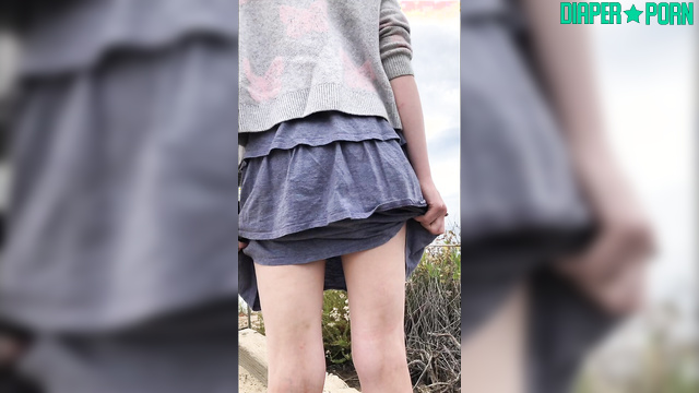LittlePrincessBug - Brunette showed off her diaper on a beach date