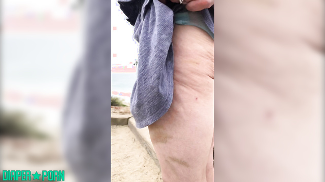 LittlePrincessBug - Brunette showed off her diaper on a beach date