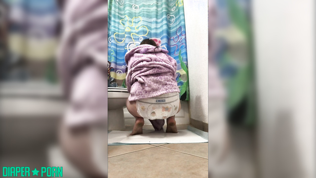 LittlePrincessBug - Stop, your diaper is wet / bathroom tape