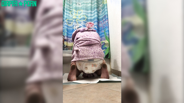 LittlePrincessBug - Stop, your diaper is wet / bathroom tape
