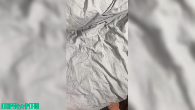 FetishAlex1900 - Naked masturbation in a fresh diaper