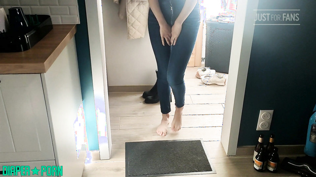 DiaperRosie - Her jeans became wet and uncomfortable